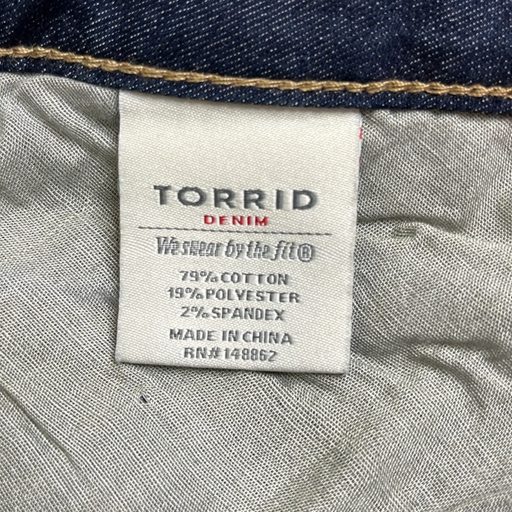 Torrid Curvy Skinny Dark Blue Denim Jeans, size 18 Extra Short - Picture 10 of 16